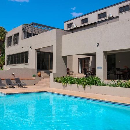 Готель Fair Glen Kyalami Екстер'єр фото
